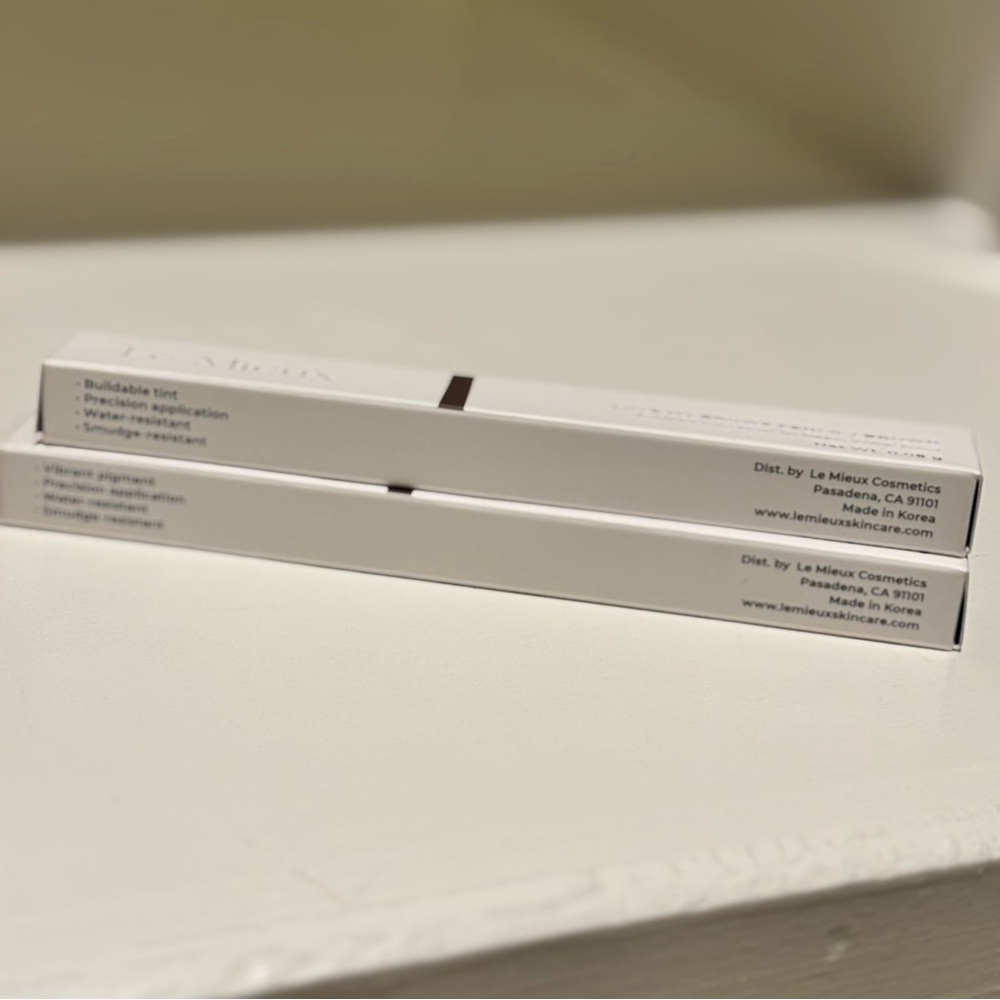 Le Mieux Brown Dual Liner and Brow Pencil Set in Brown - Picture 3 of 3